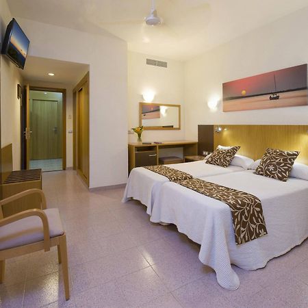 Hotel Gran Sol San Antonio  Exterior photo