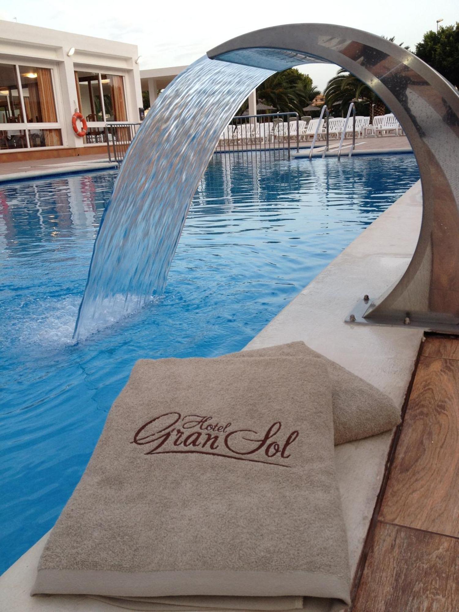 Hotel Gran Sol San Antonio  Exterior photo